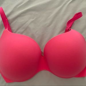 Used once Victoria’s Secret Bra Size 38 DD